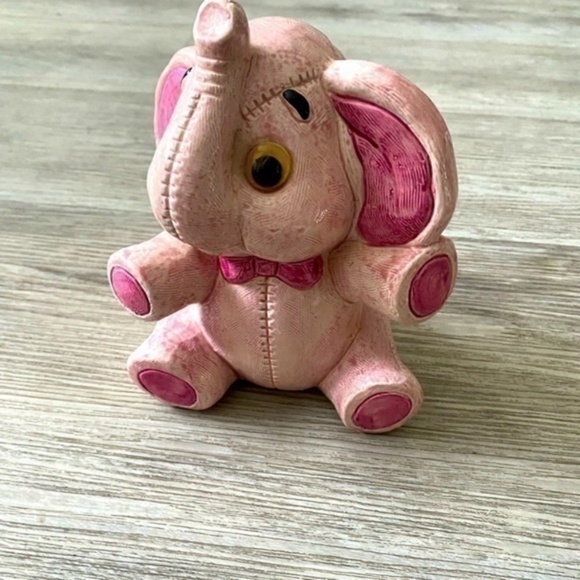 Vintage retro adorable 6.5” pink elephant money piggybank. Excellent condition. - Picture 6 of 8